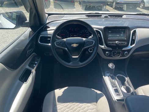 Used 2018 Chevrolet Equinox LS AWD/4WD image 14