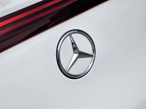 Used 2023 Mercedes-Benz EQS 580 4MATIC SUV image 25