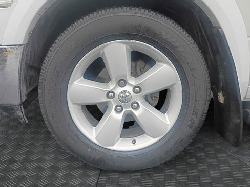 Used 2018 RAM 1500 SLT RWD image 23