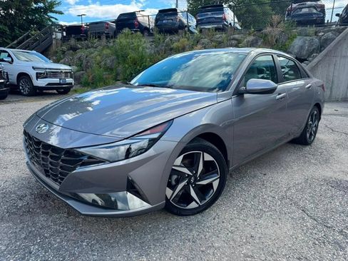 Used 2023 Hyundai Elantra Limited FWD image 1