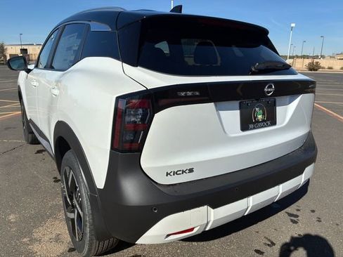 New 2026 Nissan Frontier SV w/ SV Convenience Package image 4