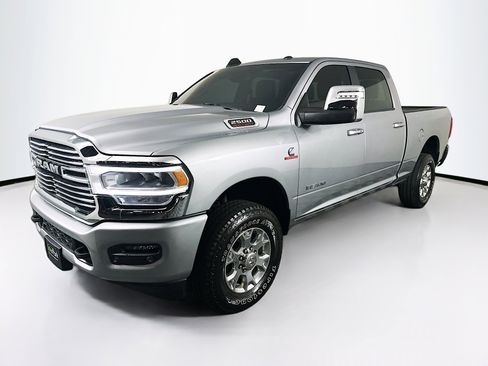 Used 2024 RAM 2500 Laramie image 3