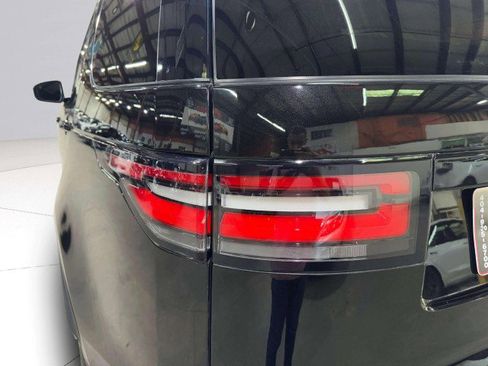 Used 2017 Land Rover Discovery HSE image 66