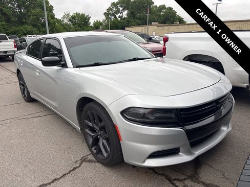 Used 2021 Dodge Charger SXT w/ Blacktop Package RWD image 1