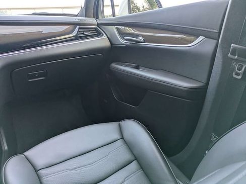 Certified 2025 Cadillac XT6 Sport w/ Platinum Package AWD/4WD image 19