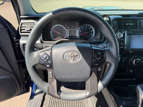Used 2019 Toyota 4Runner TRD Off-Road Premium AWD/4WD image 19
