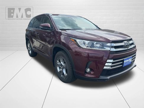 Used 2019 Toyota Highlander Limited Platinum AWD/4WD image 2