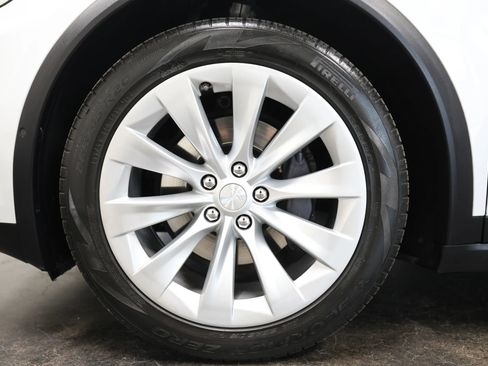 Used 2019 Tesla Model X Long Range AWD/4WD image 23
