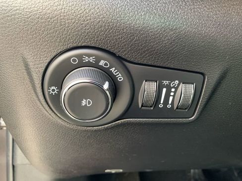 Used 2022 Jeep Compass Latitude w/ Convenience Group image 21