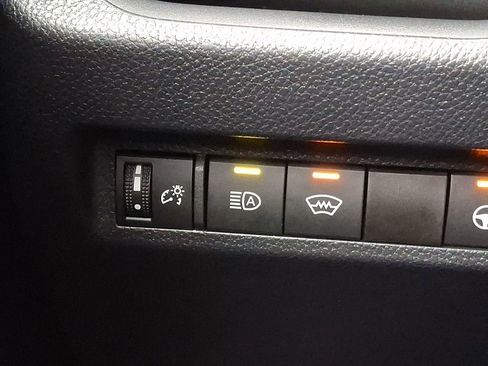 Used 2023 Toyota RAV4 XLE image 23