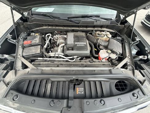 Used 2024 Chevrolet Silverado 1500 LT w/ Z71 Off-Road Package image 17