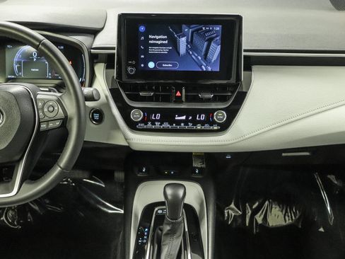 Used 2023 Toyota Corolla XSE FWD image 12