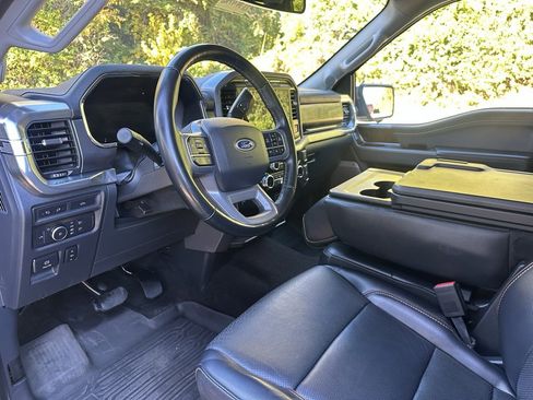 Used 2021 Ford F150 Lariat image 13