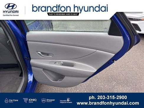 Certified 2025 Hyundai Elantra Sport FWD image 9
