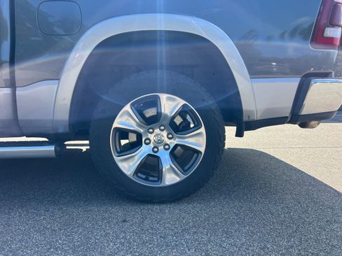 Used 2020 RAM 1500 Laramie AWD/4WD image 9