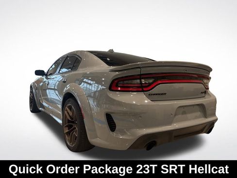 Used 2022 Dodge Charger SRT Hellcat w/ Harman/Kardon Audio Group image 4