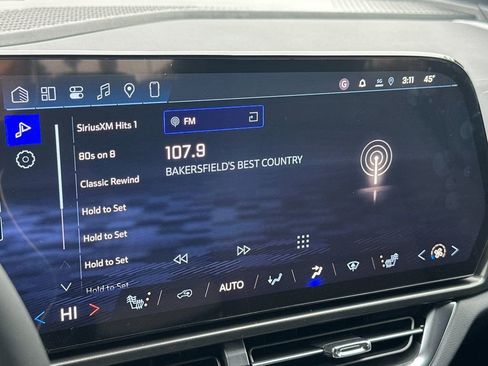 Used 2026 Chevrolet Equinox EV LT image 17