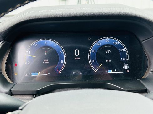 Used 2022 Jeep Grand Cherokee L Limited w/ Luxury Tech Group II image 24