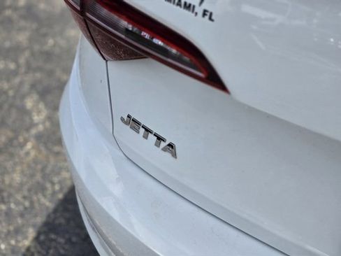 Used 2021 Volkswagen Jetta S w/ Driver Assistance Package FWD image 7
