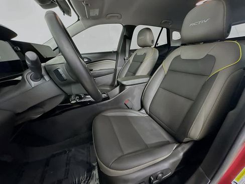 Used 2024 Chevrolet Trax ACTIV w/ Driver Confidence Package FWD image 12