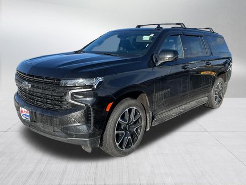 Used 2024 Chevrolet Suburban RST w/ Sport Performance Package image 3