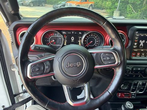Used 2021 Jeep Gladiator Rubicon AWD/4WD image 15