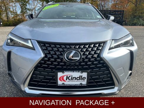 Used 2023 Lexus UX 250h 250h Premium image 3