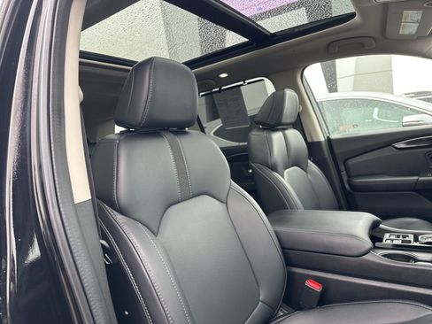 Used 2024 Honda Pilot Touring image 42