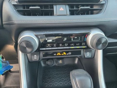 Certified 2024 Toyota RAV4 LE AWD/4WD image 17
