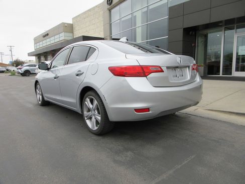 Used 2013 Acura ILX w/ Premium Package FWD image 5