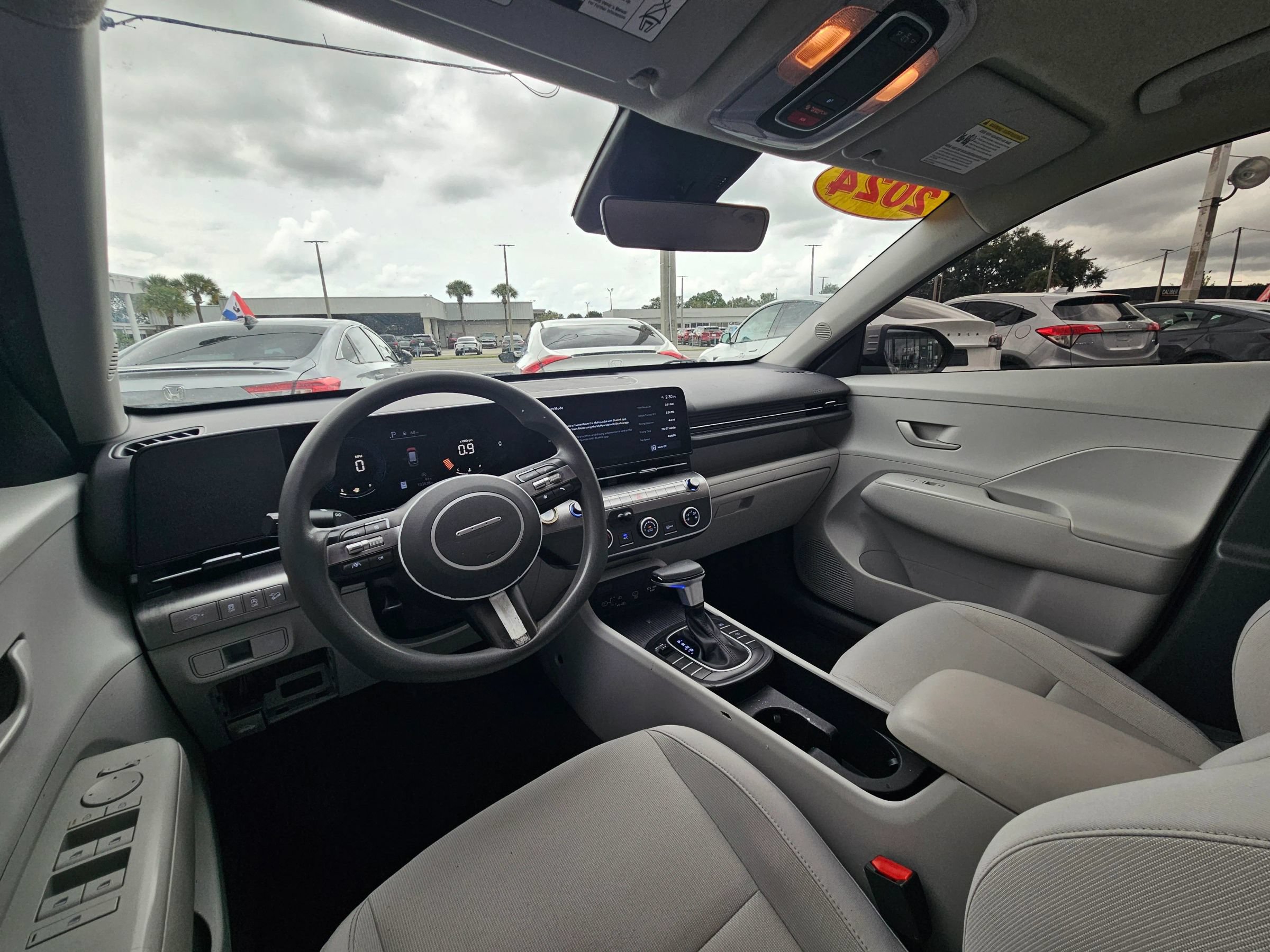 Used 2024 Hyundai Kona SE FWD image 15