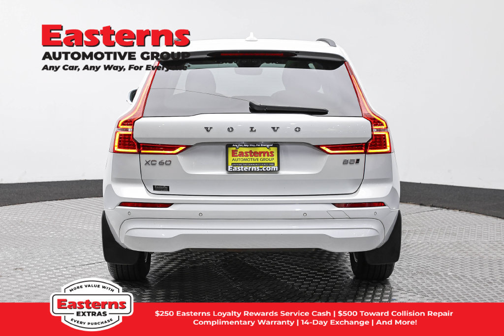 Used 2022 Volvo XC60 B5 Momentum AWD/4WD image 7