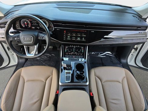 Used 2020 Audi Q8 Premium w/ Convenience Package image 10