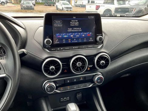 Used 2023 Nissan Sentra SV image 6
