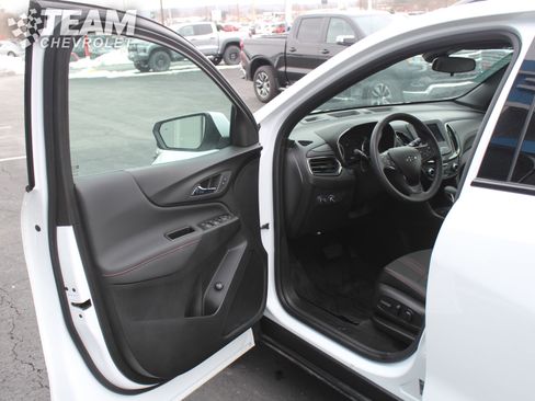 Certified 2022 Chevrolet Equinox RS w/ LPO, Floor Liner Package image 10