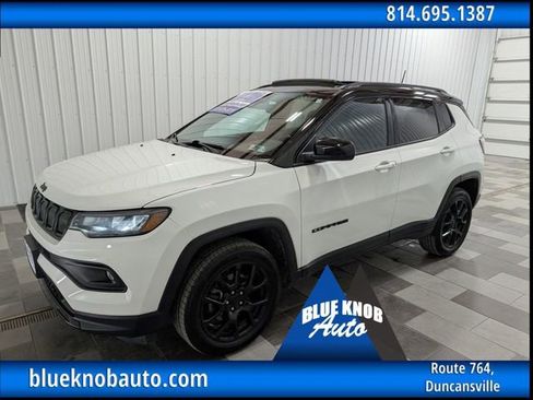 Used 2022 Jeep Compass Altitude w/ Sun and Sound Group image 1