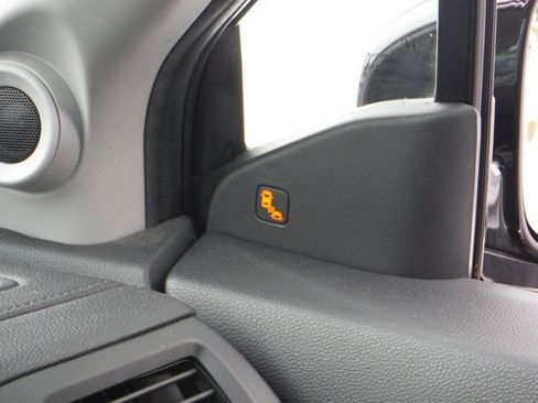 Used 2019 Honda Pilot Touring image 32