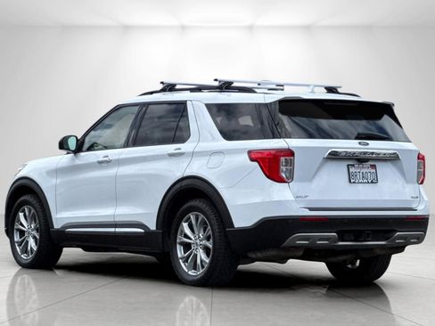 Used 2020 Ford Explorer XLT w/ Equipment Group 202A AWD/4WD image 5