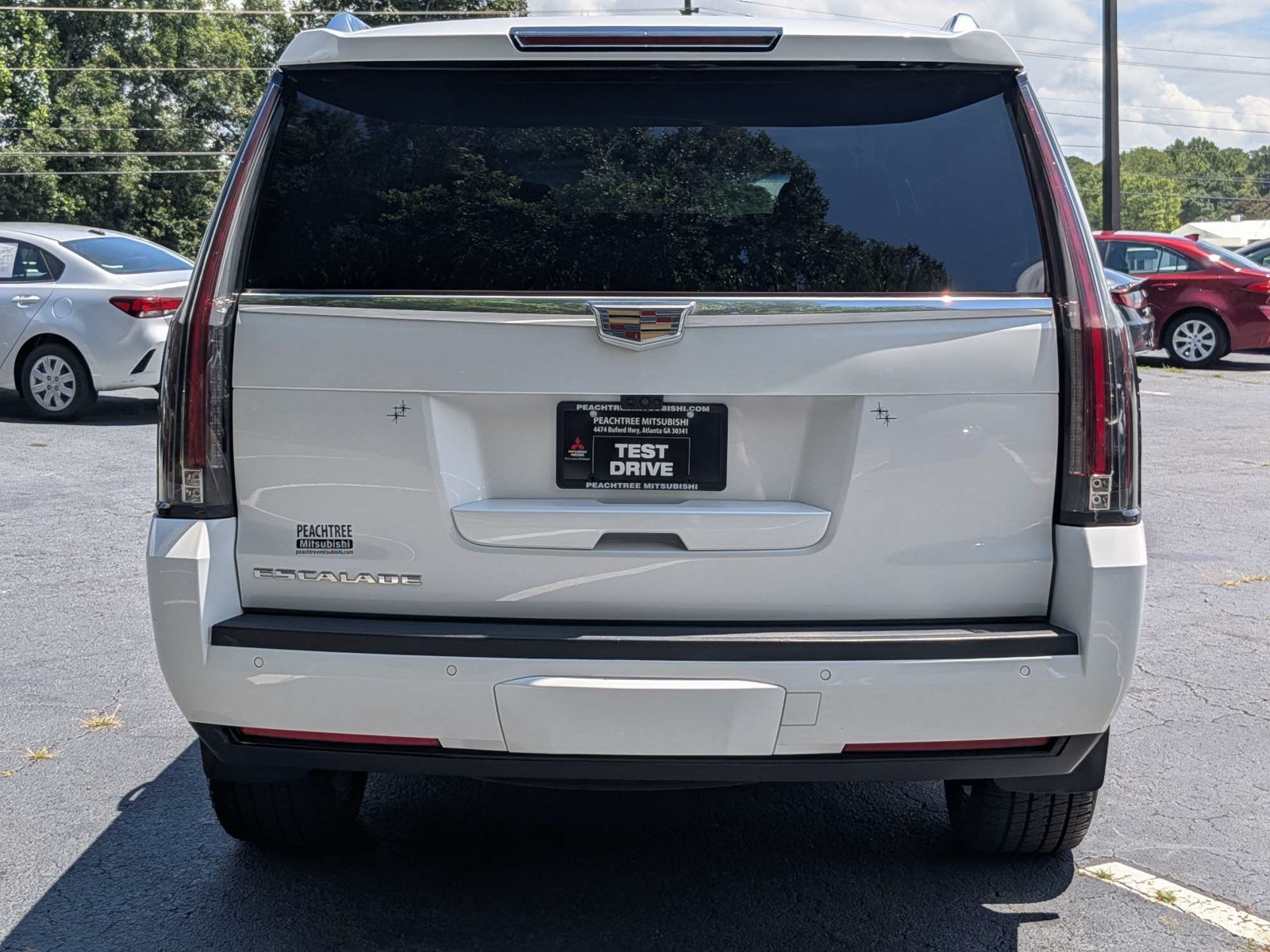 Used 2019 Cadillac Escalade Luxury AWD/4WD image 5