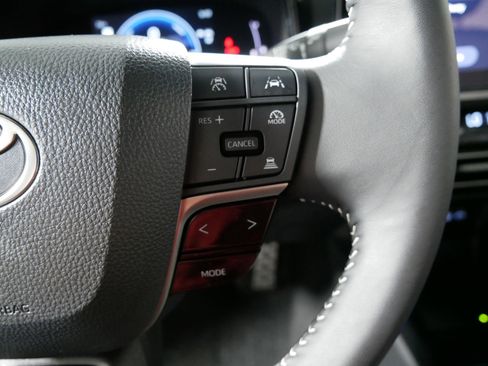 Used 2026 Toyota Camry SE AWD/4WD image 28
