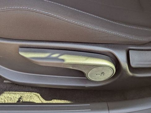 Used 2024 Hyundai Elantra SEL w/ Convenience Package image 23