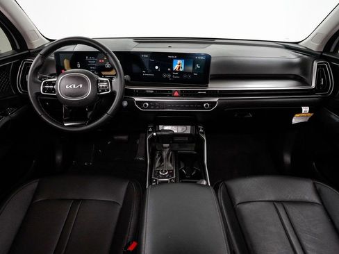 Certified 2025 Kia Sorento S image 27