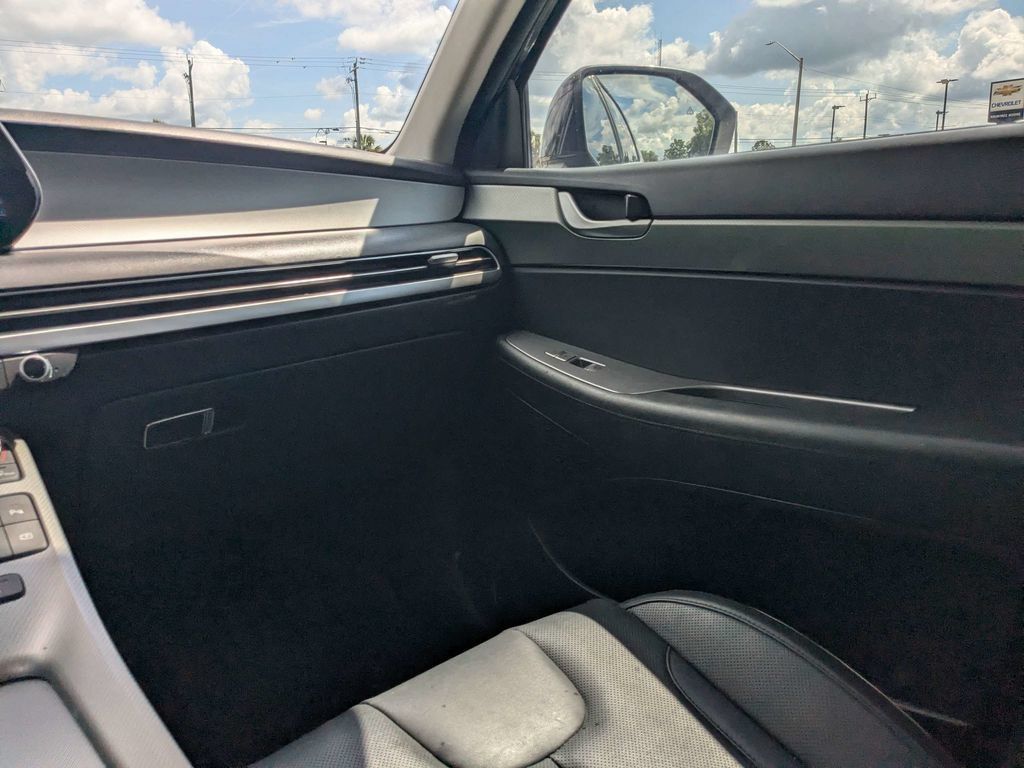 Used 2024 Hyundai Palisade SEL FWD image 17
