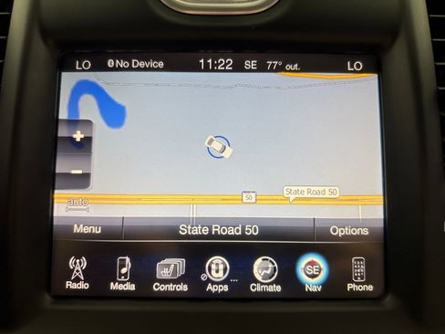 Used 2016 Chrysler 300 C RWD image 14