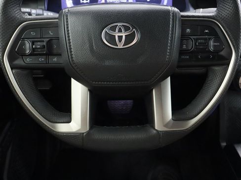 Certified 2024 Toyota Tacoma TRD Off-Road AWD/4WD image 24