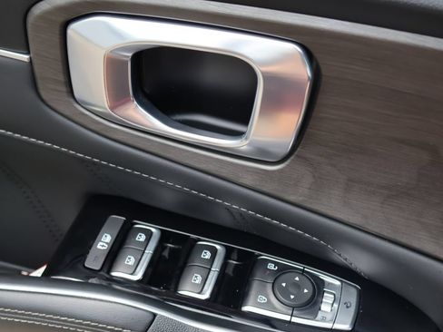 Certified 2025 Kia Sorento SX AWD/4WD image 39