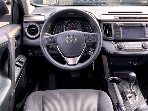 Used 2013 Toyota RAV4 XLE AWD/4WD image 6
