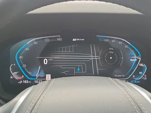 Certified 2023 BMW 530e xDrive w/ Premium Package AWD/4WD image 24