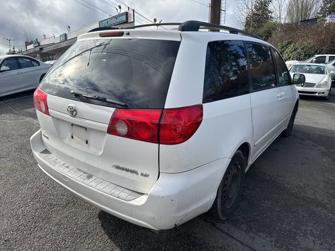 Used 2006 Toyota Sienna CE image 2