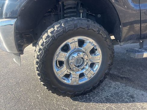 Used 2015 Ford F250 Lariat w/ Chrome Package image 10